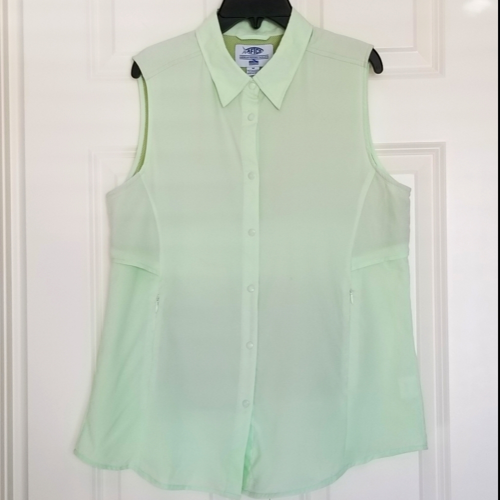 AFTCO green snap front vented fishing shirt SZ med